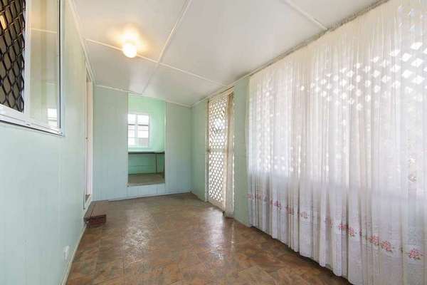 42 Collinson St, Westcourt - Thumbnail 4