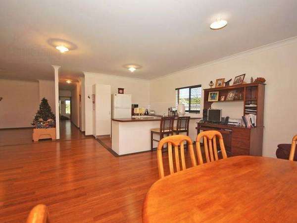 31 McBride Street, Redlynch - Thumbnail 7
