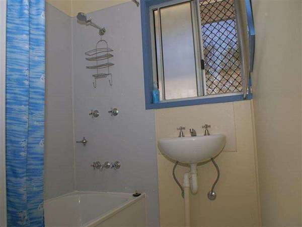 MANOORA QLD, 4870, Manoora - Thumbnail 8