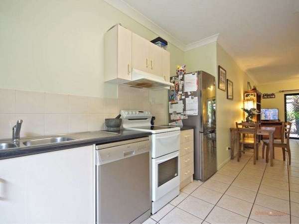 3-9 Stratford Parade, Stratford - Thumbnail 4