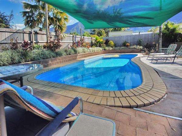17 Michaelangelo Drive, Redlynch - Thumbnail 2