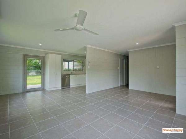 35 Merrybrook St, Freshwater - Thumbnail 5