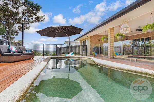 80 Koppen Terrace, Mooroobool - Thumbnail 3