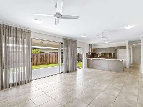 28 Perserverance Street, Redlynch - Thumbnail 3