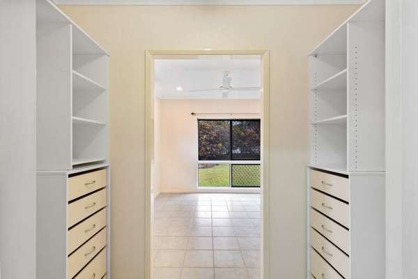 12 Ebony Street, Redlynch - Thumbnail 7