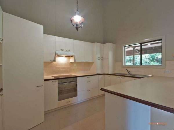 8 Elkhorn Close, Redlynch - Thumbnail 2