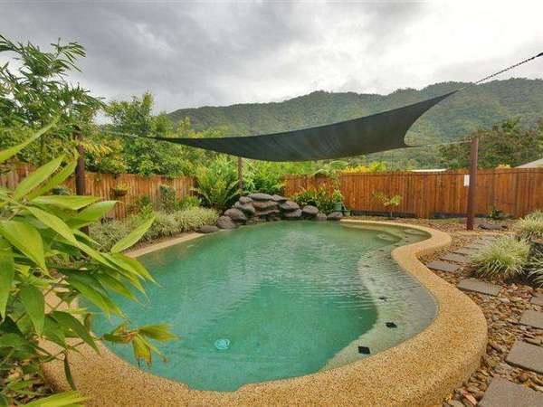 8 William Hickey Street, Redlynch - Thumbnail 2