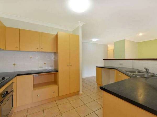 27 Gamburra Drive, Redlynch - Thumbnail 6