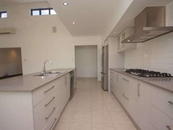 2 Springbrook Avenue, Redlynch - Thumbnail 7