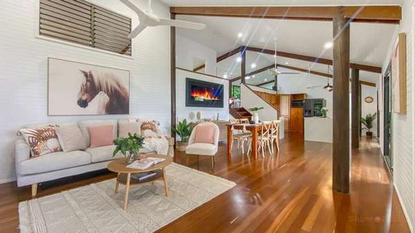 14-16 Esterina Close, Redlynch - Thumbnail 2