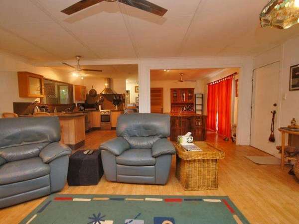 22 Caribbean Street, Holloways Beach - Thumbnail 2