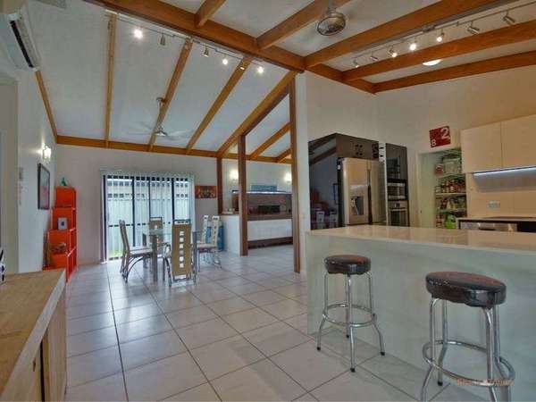 13 Connemara Close, Trinity Beach - Thumbnail 8