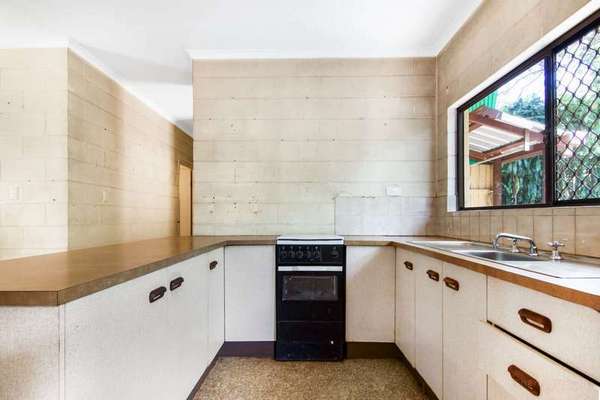 10 Tenni Street, Redlynch - Thumbnail 4