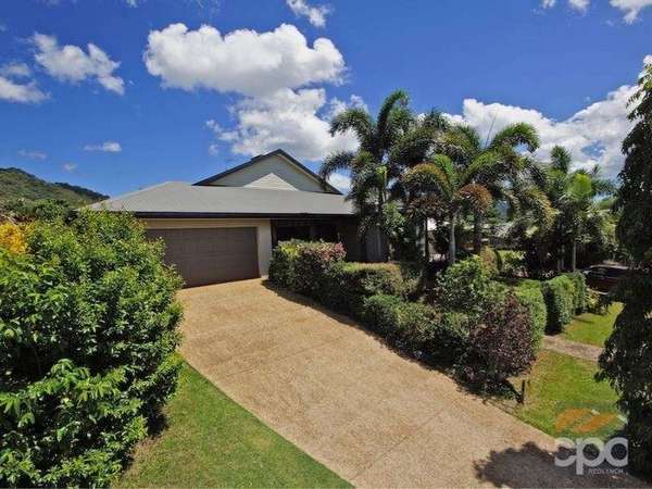 8 Ellestree Close, Redlynch - Thumbnail 2