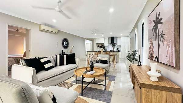 32 Singleton Close, Smithfield - Thumbnail 5