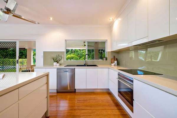 17-19 Soderberg Close, Redlynch - Thumbnail 4