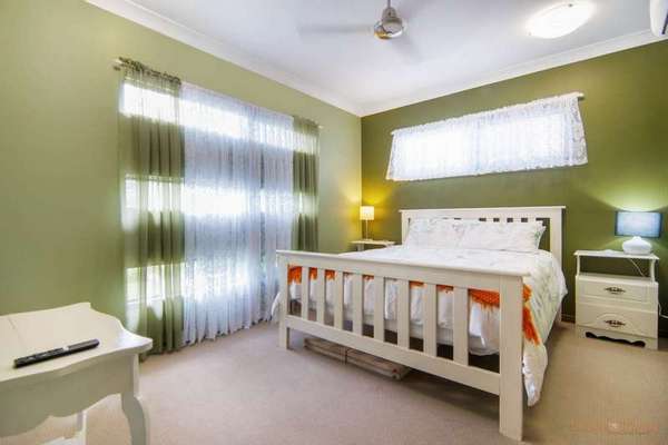 13 Willoughby Close, Redlynch - Thumbnail 5