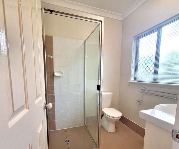 5 Hodkinson Street, Redlynch - Thumbnail 4