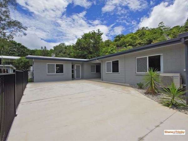 35 Merrybrook St, Freshwater - Thumbnail 2