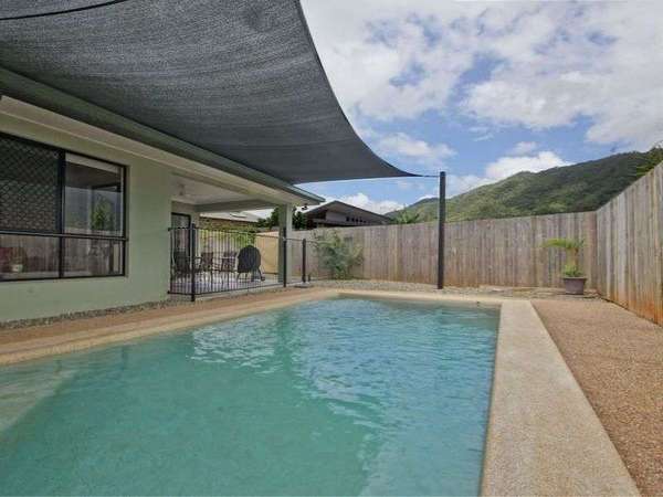 24 Willoughby Close, Redlynch - Thumbnail 3