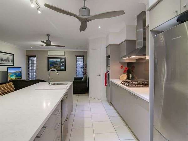 10 Ellestree Close, Redlynch - Thumbnail 7