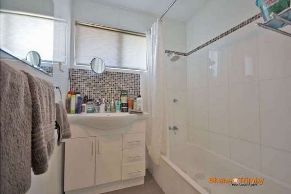 60 Enmore St, Manoora - Thumbnail 7