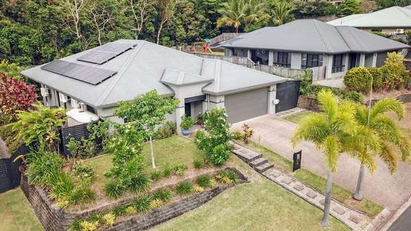 13 Willoughby Close