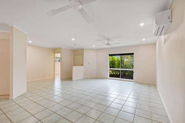 12 Ebony Street, Redlynch - Thumbnail 4