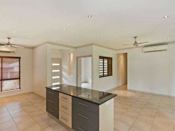 8 Lum Jim Street, Redlynch - Thumbnail 3