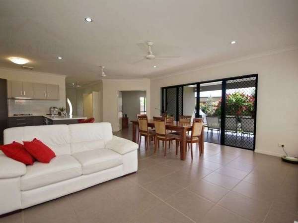 6 Alander Payet Close, Redlynch - Thumbnail 8