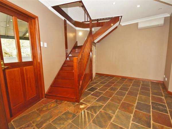 10 Megan Street, Freshwater - Thumbnail 4