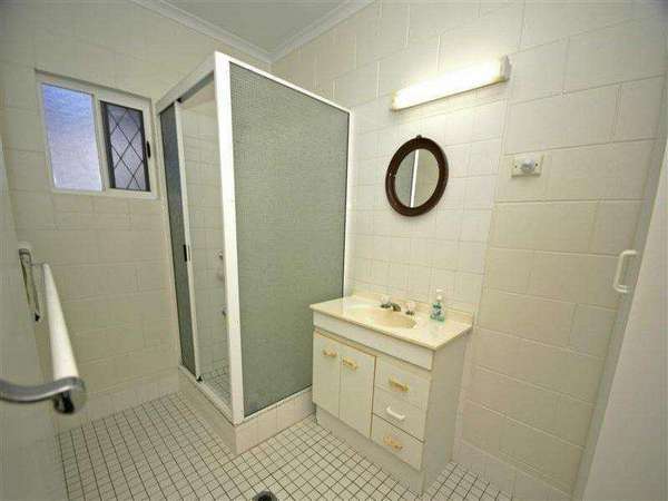 40 Paperbark Street, Bramston Beach - Thumbnail 7
