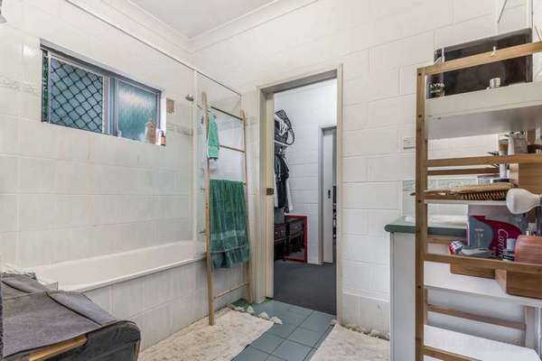 37 Gamburra Drive, Redlynch - Thumbnail 4