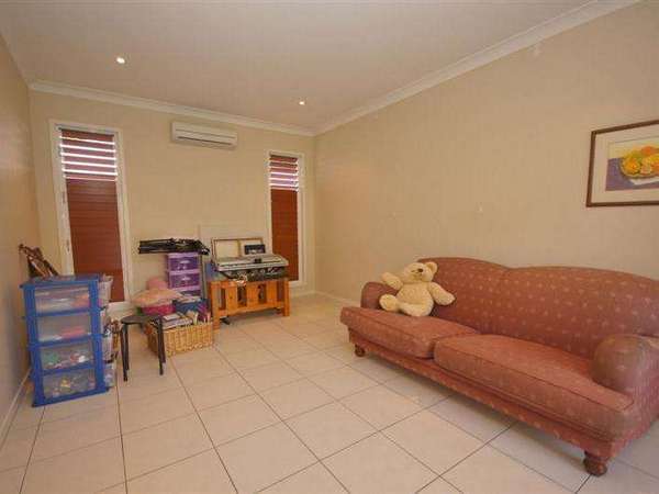 6 Davidson Close, Redlynch - Thumbnail 8