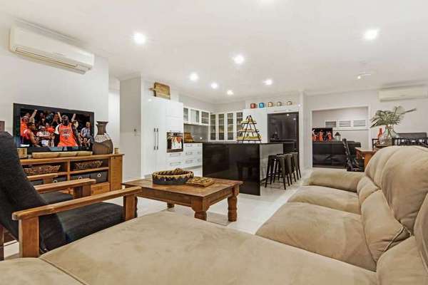 17 Buckinghamia, Redlynch - Thumbnail 3