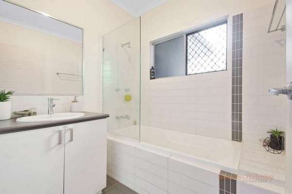 6 Govern Close, Redlynch - Thumbnail 8