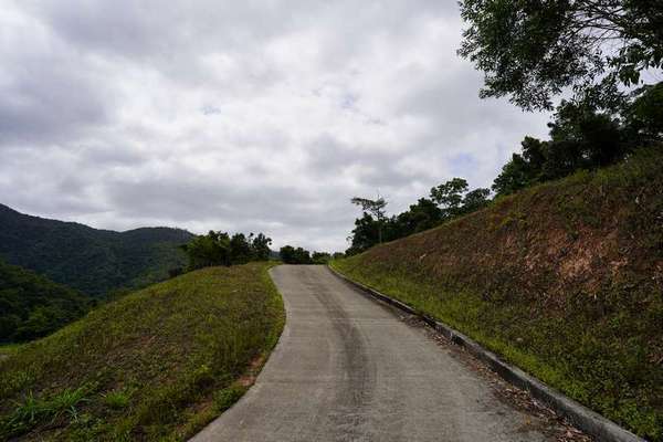2 Cascades Drive, Redlynch - Thumbnail 2