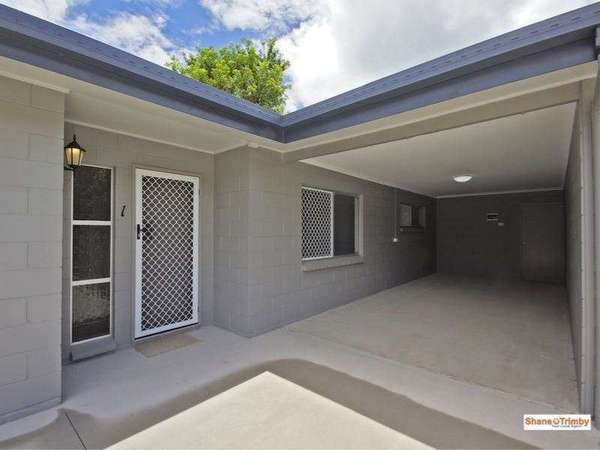 35 Merrybrook St, Freshwater - Thumbnail 4