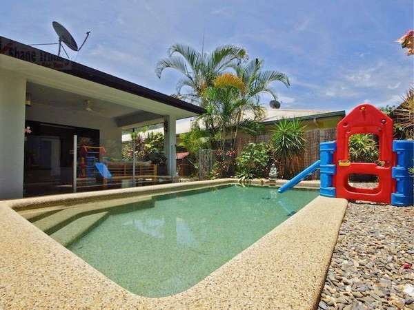 55 William Hickey Street, Redlynch - Thumbnail 2