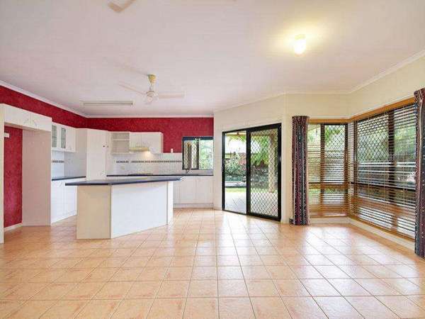 30 Fairley Street, Redlynch - Thumbnail 5