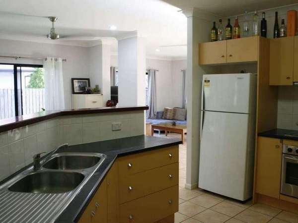 27 Gamburra Drive, Redlynch - Thumbnail 5