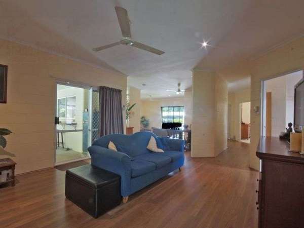 14 Satinash Close, Redlynch - Thumbnail 7