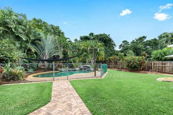 12 Ebony Street, Redlynch - Thumbnail 2