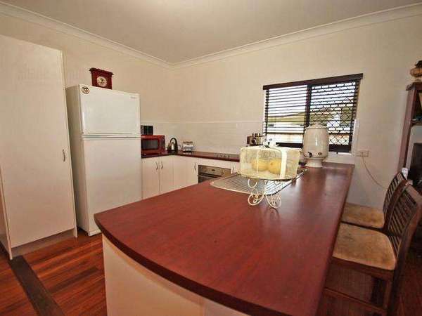 31 McBride Street, Redlynch - Thumbnail 8