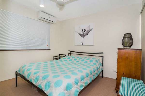 13/1-19 Poinciana Street, Holloways Beach - Thumbnail 5