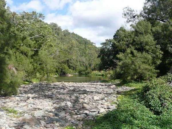 16 Red Bluff Crescent, Kamerunga - Thumbnail 3