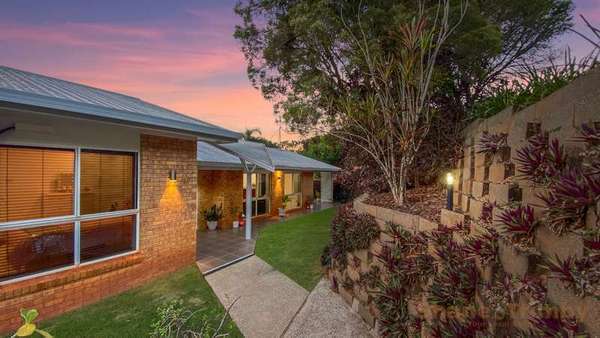 10-12 Dove Court, Bayview Heights - Thumbnail 2