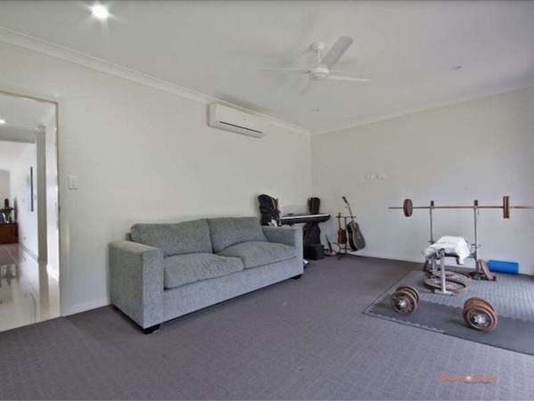 9 Lowther Close, Redlynch - Thumbnail 8