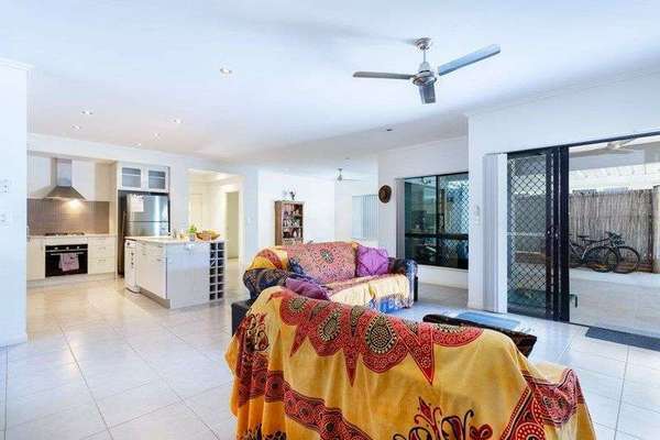 13 John Malcolm St, Redlynch - Thumbnail 3