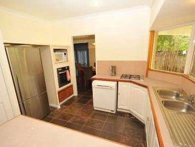 6 Satinash Close, Redlynch - Thumbnail 3